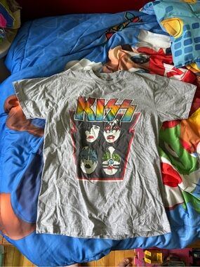 Kiss Gray Tee with Multicolor Logo and Face Art